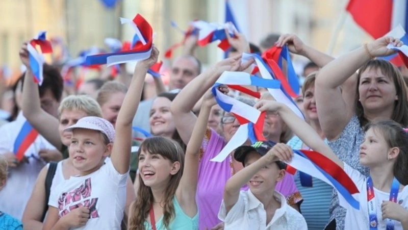 День России: традиции и празднование на Сахалине и в регионах
