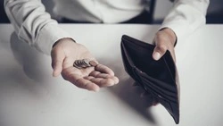 Дайте списать: среди россиян вдвое выросло количество банкротств, на Сахалине — на треть