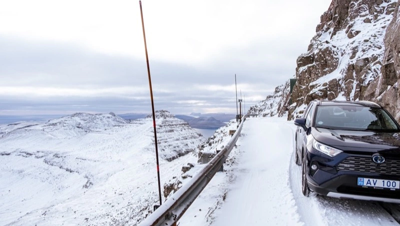 Водитель получил травмы после столкновения внедорожников на юге Сахалина 19 января 