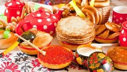 Масленица 2026, день третий — какие блины печь и кого угощать