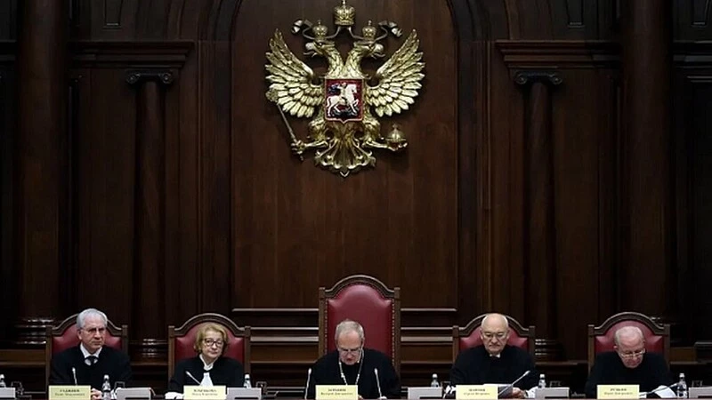 Работу экспертов по поправкам в основной закон страны сахалинцы назвали грамотной