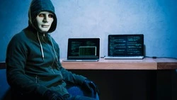 Полиция Сахалина раскрыла кражу 18 ноутбуков из квартиры