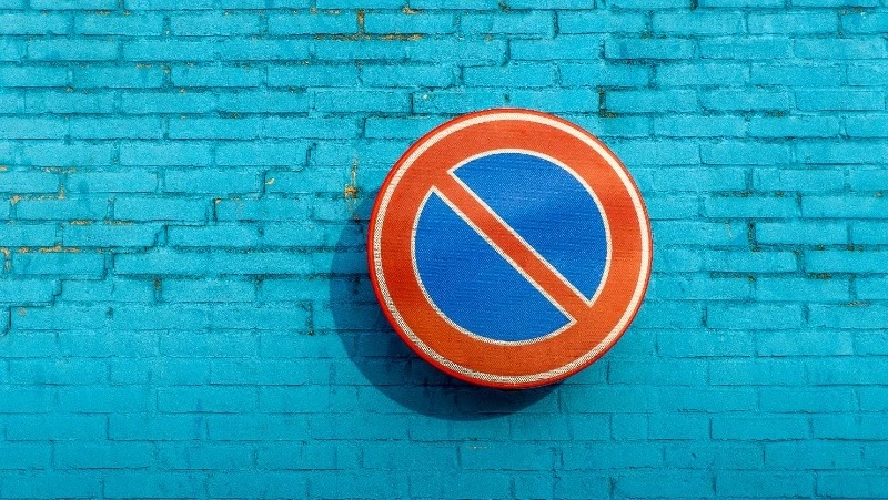 На улице Венской в Южно-Сахалинске ограничат парковку автомобилей с 7 по 9 марта