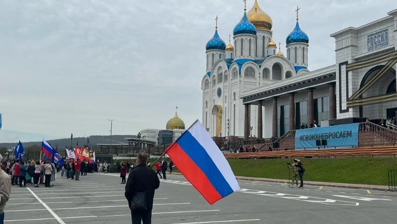 Концерт в честь референдума на Донбассе прошел в центре Южно-Сахалинска