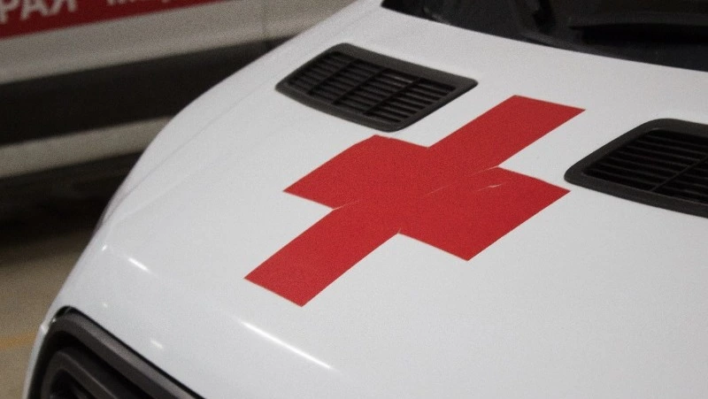 Водитель ассенизаторской машины упал с цистерны в Южно-Сахалинске