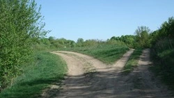 СУ СК выяснит причины плохого содержания дороги в селе Пятиречье