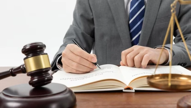 Мужчине продлили испытательный срок за непосещение центра занятости на Сахалине