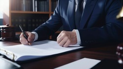 Новые законы сентября 2024: должники смогут продавать ипотечные квартиры, а сверхурочные повысят