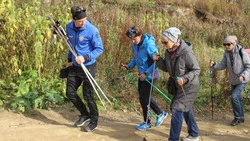 Тренеры-лыжники объяснили сахалинцам тонкости шагов скандинавской ходьбы