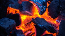 Власти проследят за поставкой угля на юг Сахалина