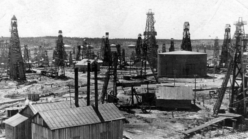 По законам военного времени