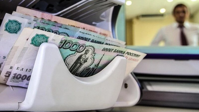 Сахалинские власти объяснили, почему некоторые медики не получили премии за работу в пандемию