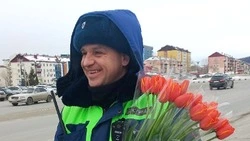 Сотрудники ГИБДД останавливают всех женщин на дорогах Сахалина