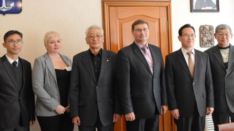 Делегация Южной Кореи обсудила в Холмске вопрос перезахоронения соотечественников