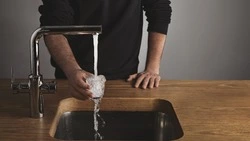 На что похож неприятный запах воды в Южно-Сахалинске: мнения горожан