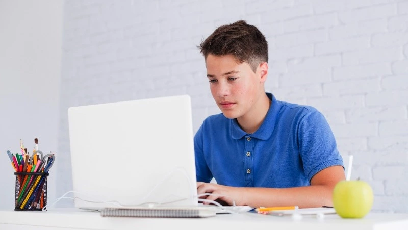 Российские подростки от 14 лет могут работать летом с согласия родителей 