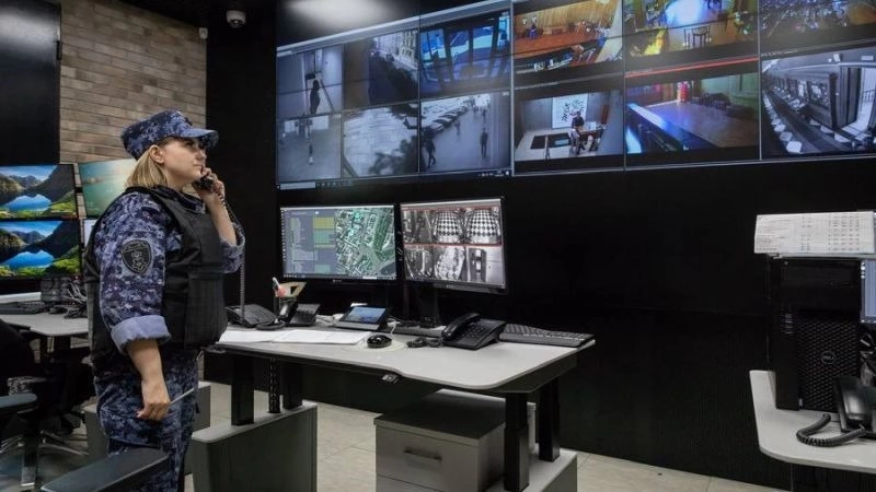 Директор Росгвардии поздравил ее сотрудников с 70-летием службы