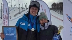 Сахалинец Алексей Яблочников взял серебро Спартакиады учащихся по сноуборду