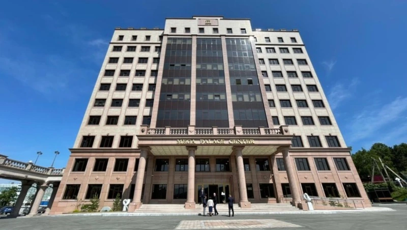 «Хороший бизнес»: Трутнев посетил новое здание «Мега Палас Отель» на Сахалине