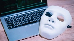 Лжесиловик за неделю выманил 2,5 млн рублей у жителя Охи