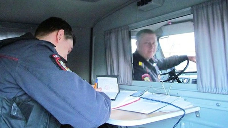 Полицейские смогут получить отпуск, премию и повышение за вакцинацию от коронавируса