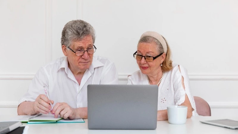 С начала года в ВТБ перешли 500 тысяч пенсионеров