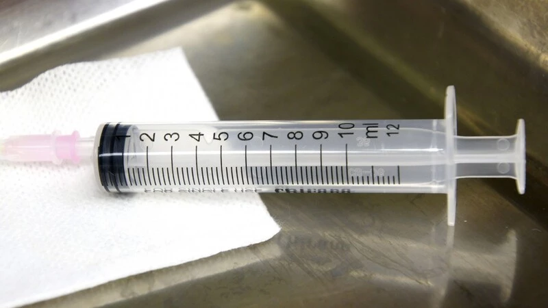 В ближайшие два месяца в России начнутся испытания антикоронавирусной вакцины «Вектора»