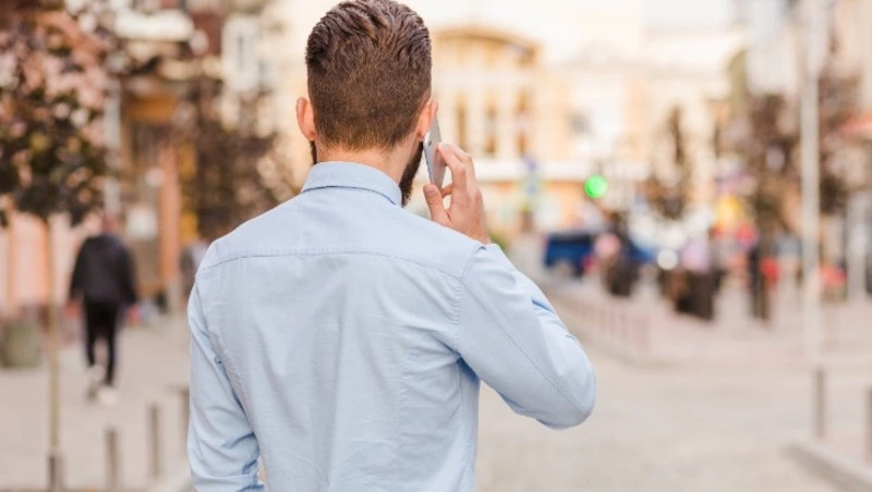 Житель Южно-Сахалинска отобрал мобильный у прохожего «для звонка»