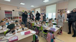 Губернатор посетил капитально отремонтированную школу № 6 в Корсакове