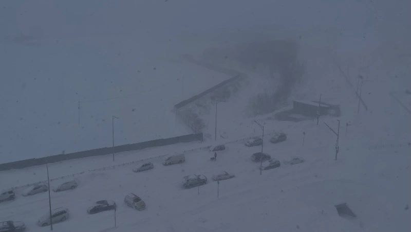На Сахалине из-за метели закрыли дополнительные участки трасс и отменили автобусы