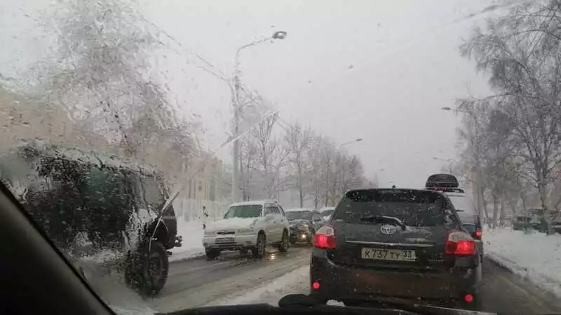 На Южно-Сахалинск обрушился мощный циклон