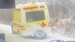 Автомобиль скорой помощи застрял на трассе в Анивском районе