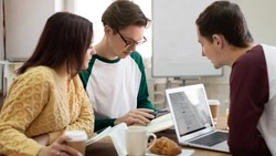 Эксперты hh.ru выяснили главные факторы при выборе вуза у жителей Дальнего Востока