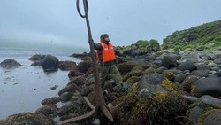 С Курил на Камчатку доставили 300-летний якорь