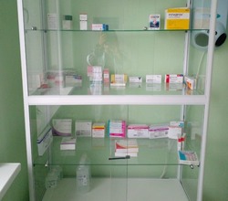 Большая партия лекарств поступила в аптечный пункт села Вал