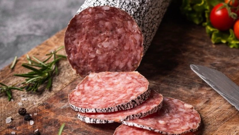 Специалисты Россельхознадзора нашли кишечную палочку в колбасе на Сахалине