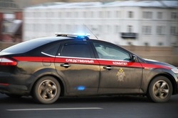 Тело 71-летнего пенсионера обнаружили в машине у магазина в Южно-Сахалинске