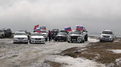 На Курилах прошли автопробеги в поддержку российской армии