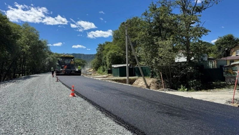Участок дороги Дальнее — Елочки в Южно-Сахалинске отремонтируют к ноябрю 