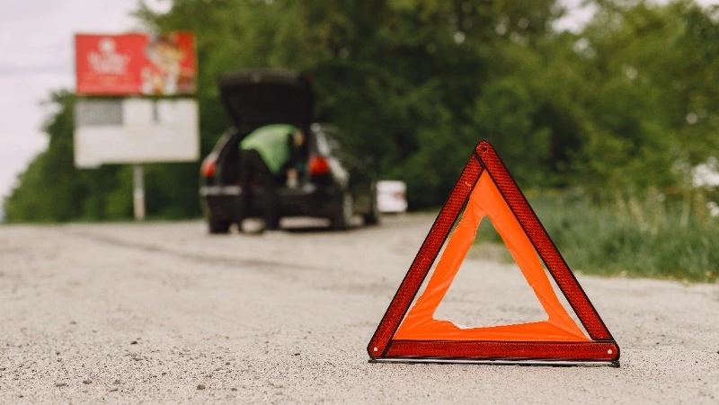 Более 20 ДТП и вождение без прав: сводка ГИБДД на Сахалине за 24 апреля