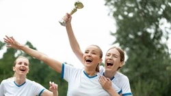 МОК рекомендовал разрешить спортсменам из РФ участвовать в юношеских турнирах