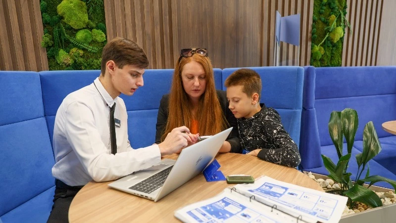 Опрос ВТБ: 75% дальневосточников хотят использовать цифровых помощников для защиты детей