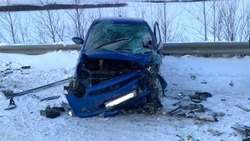 Водитель Subaru пострадал в ДТП с внедорожником на юге Сахалина