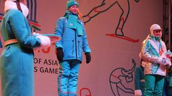 Сахалинскую лыжницу Анну Кожинову на сцене встретила буря оваций