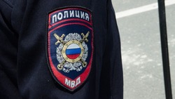 Владельцы автосервиса в Невельске избивали работника и вымогали деньги