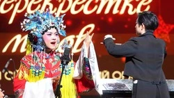 Зал аплодировал стоя: на Сахалине выступил Российско-китайский симфонический оркестр