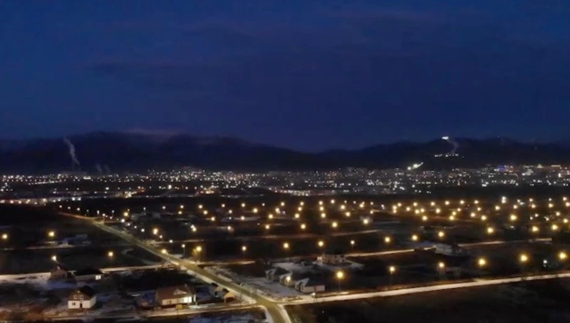 Линию освещения запустили на улицах с участками для многодетных семей в Дальнем