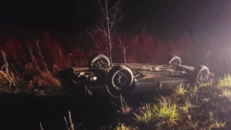 «Тойота» улетела в кювет и перевернулась на трассе между Корсаковом и Новиково