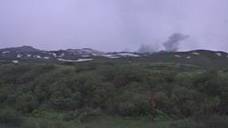 МЧС зафиксировало извержение вулкана Эбеко на высоту до 3 км на Курилах 28 июня