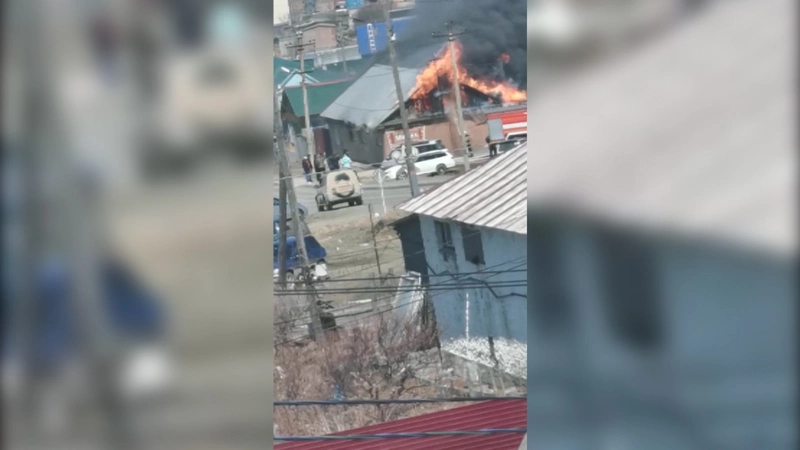 В Томари полыхает новое кафе «Избушка»